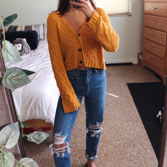 American Eagle Outfitters Sweaters - american eagle knitted slouchy cardi